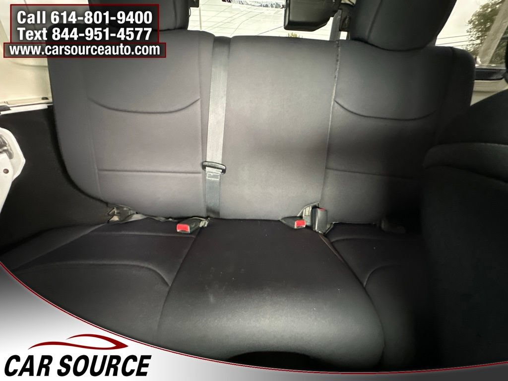 Used 2016 Jeep Wrangler Unlimited Sport w/ Connectivity Group AWD/4WD image 13