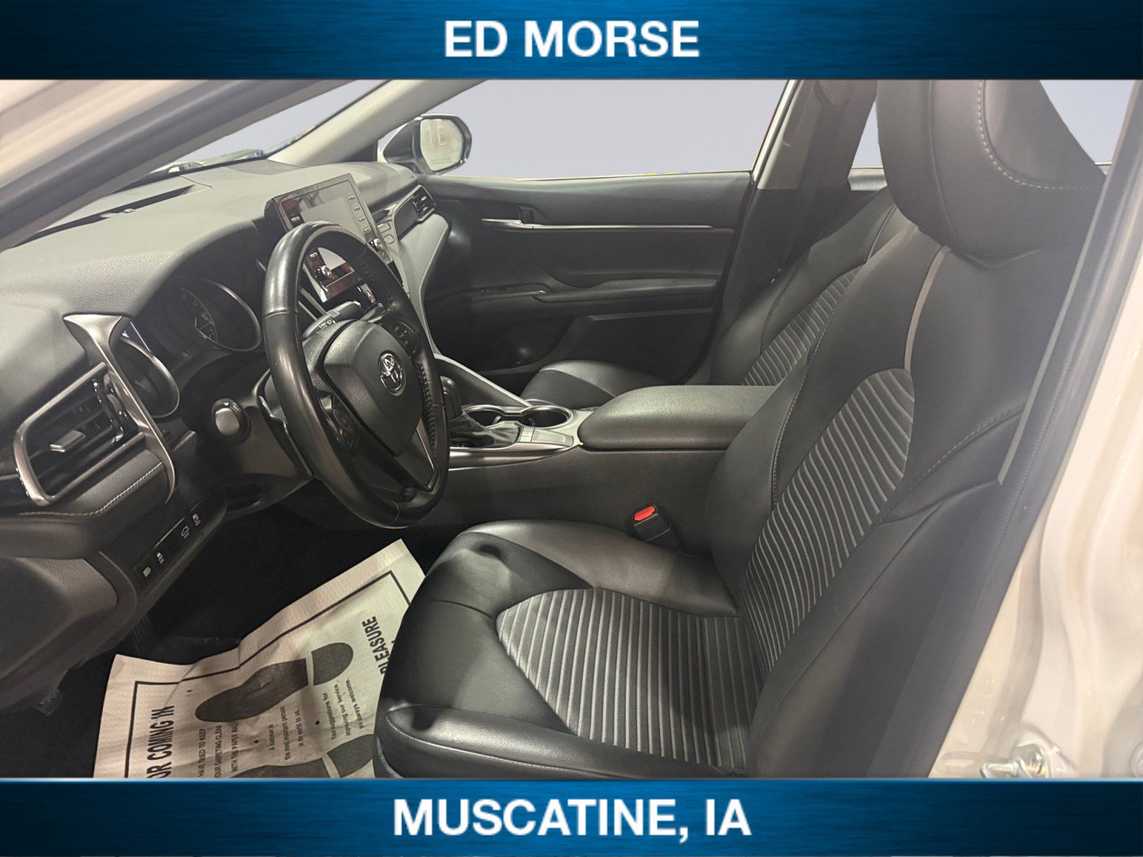 Used 2024 Toyota Camry SE image 9