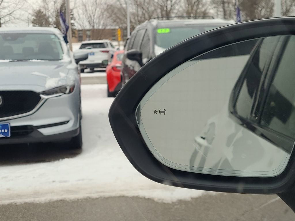 Used 2024 Buick Envision Sport Touring image 20