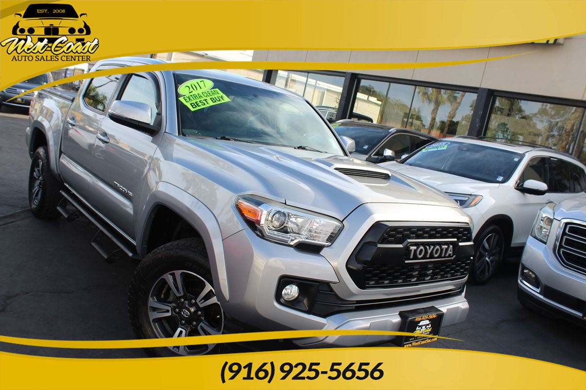Used 2017 Toyota Tacoma TRD Sport w/ Tow Package RWD image 1