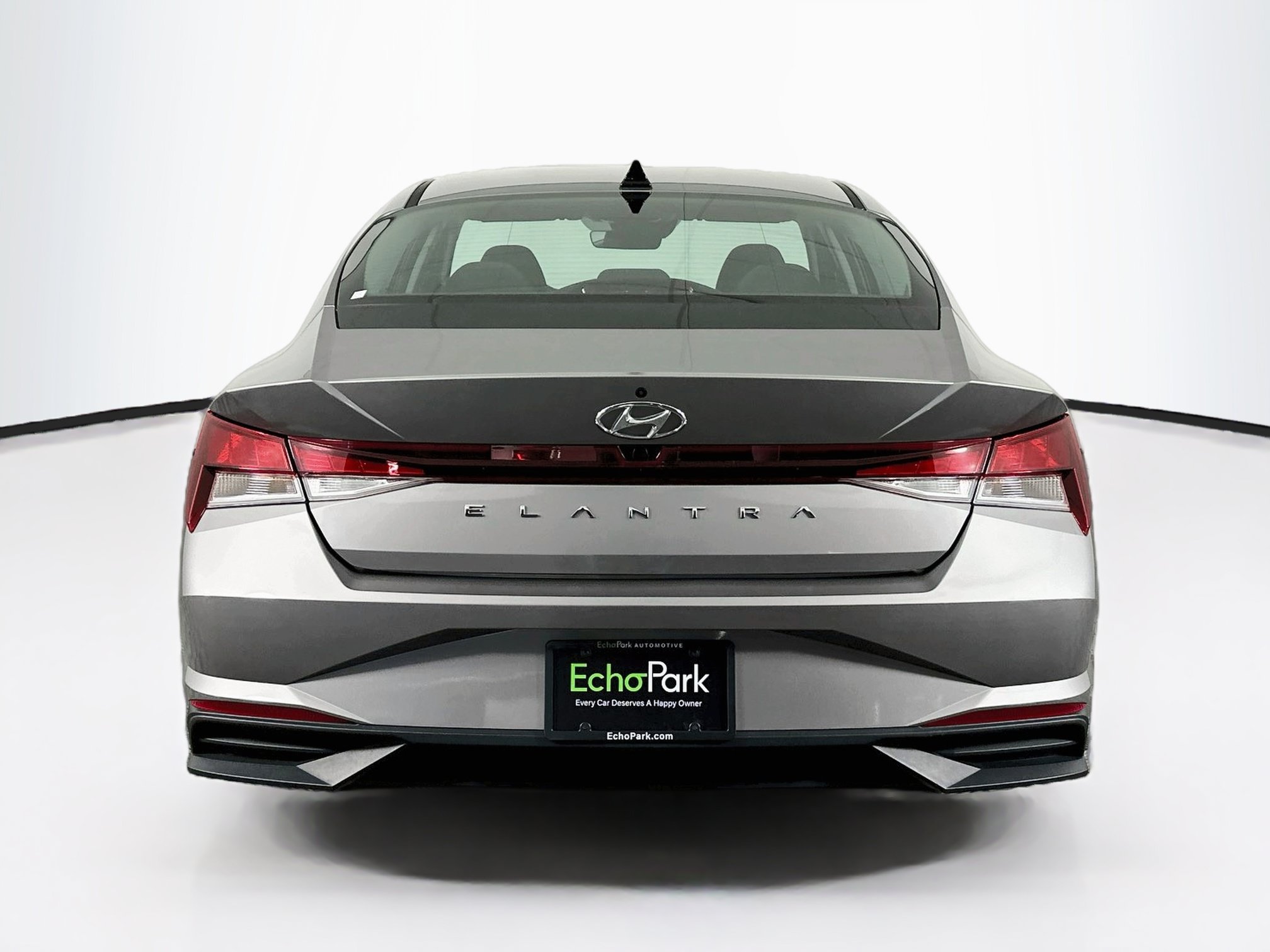 Used 2023 Hyundai Elantra SEL w/ Cargo Package FWD image 7