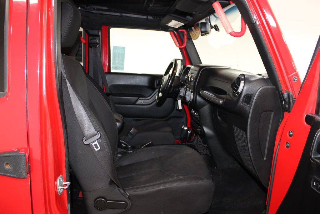 Used 2018 Jeep Wrangler Unlimited Sport S AWD/4WD image 26