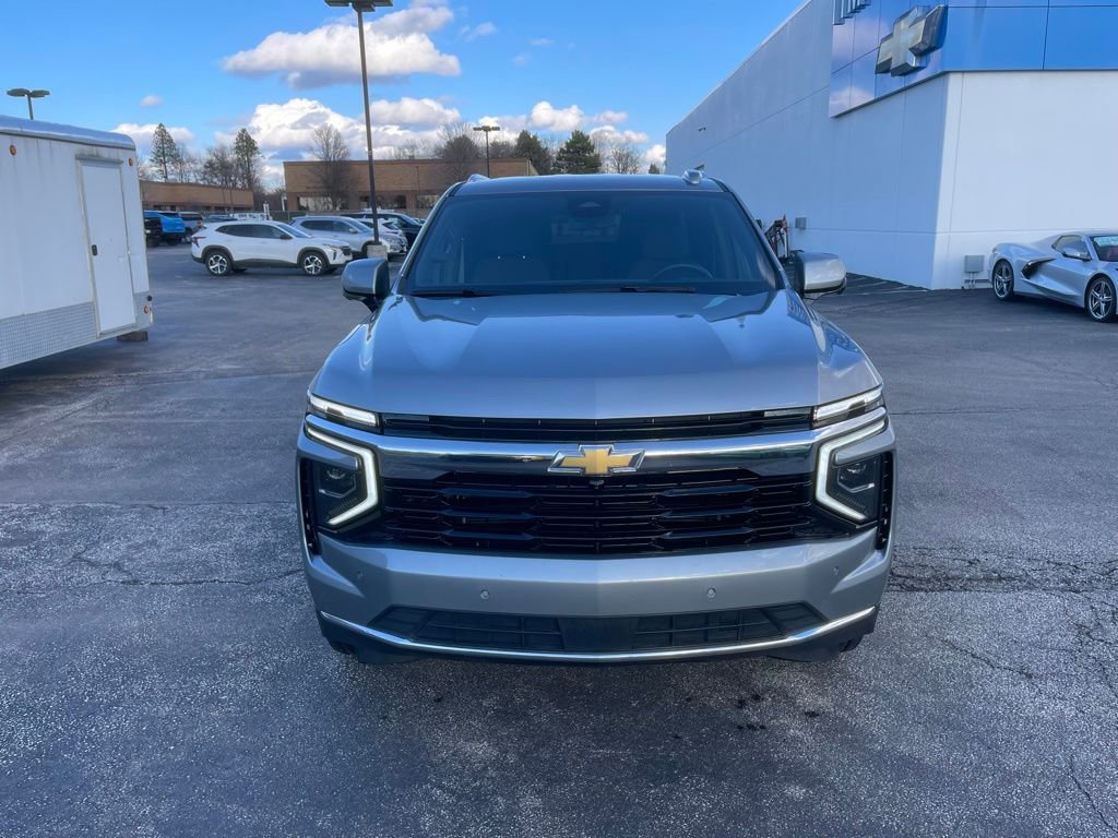 Used 2025 Chevrolet Suburban LS image 2