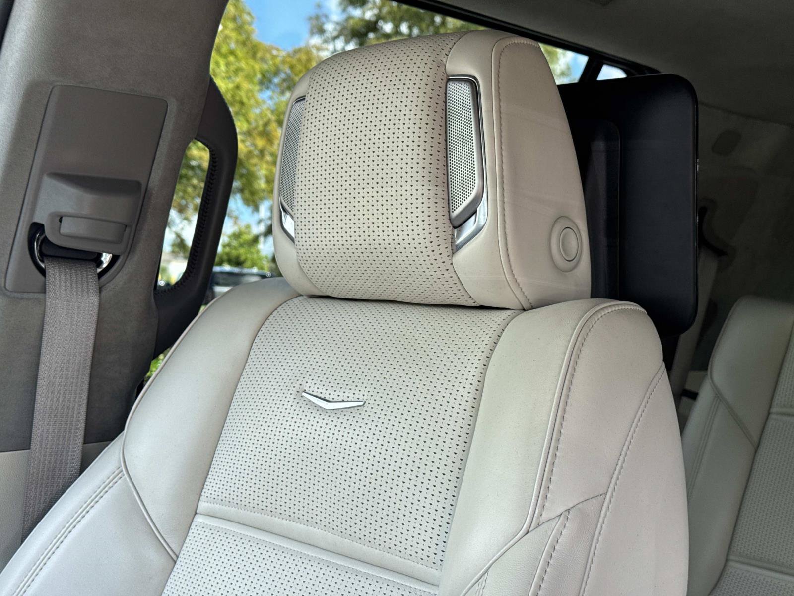 Used 2023 Cadillac Escalade Sport Platinum AWD/4WD image 24