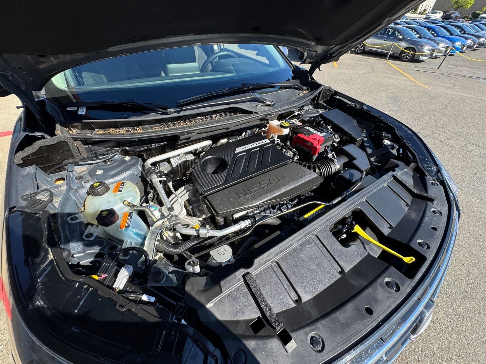 Used 2025 Nissan Rogue SV image 34