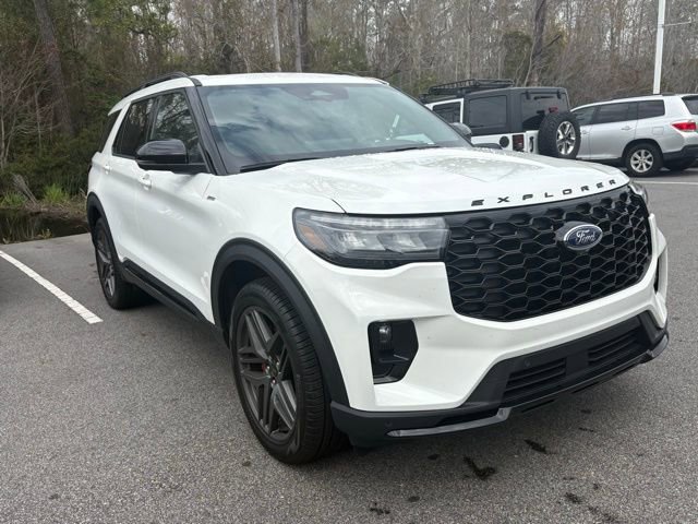 New 2026 Ford Explorer ST-Line w/ ST-Line Street Pack AWD/4WD image 7
