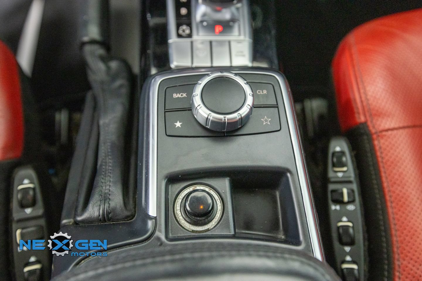 Used 2013 Mercedes-Benz G 63 AMG 4MATIC image 27