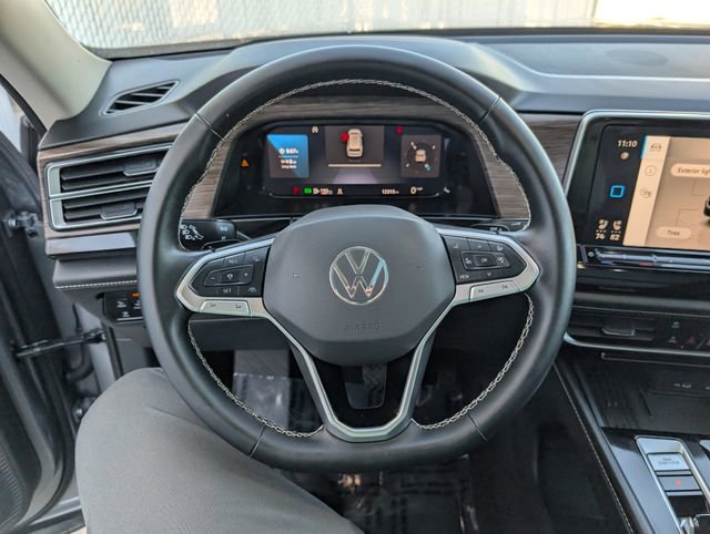 Used 2025 Volkswagen Atlas SEL image 11