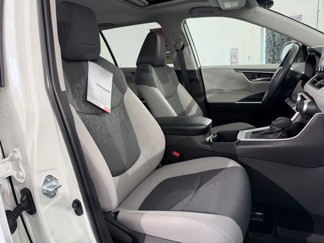 New 2025 Toyota RAV4 XLE image 30