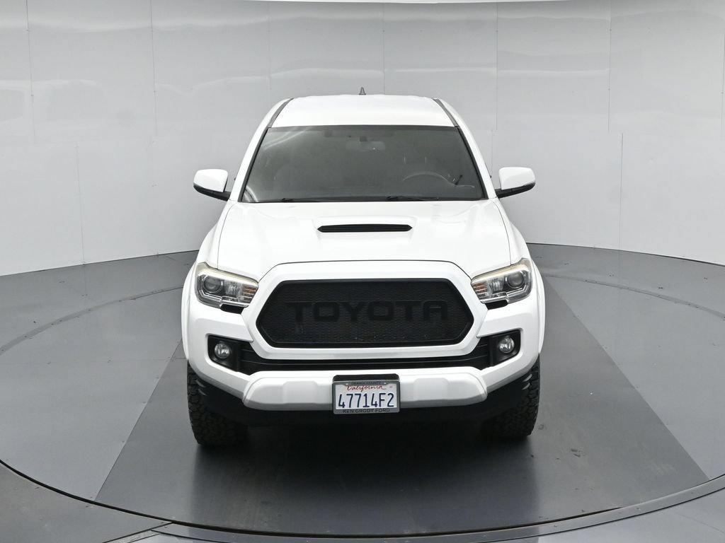 Used 2017 Toyota Tacoma TRD Sport w/ Tow Package RWD image 37