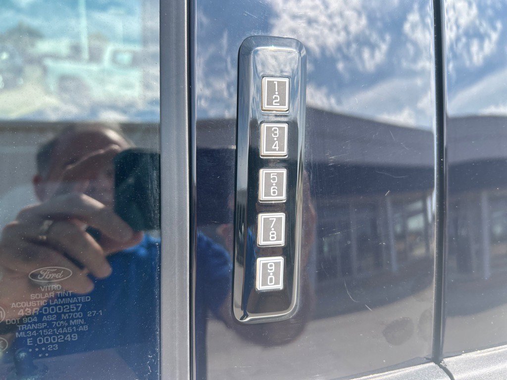 Used 2023 Ford F150 Lariat image 12