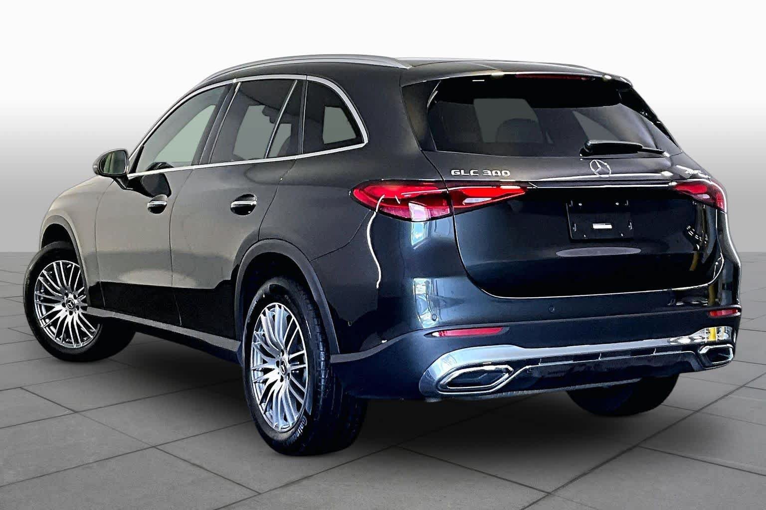 Used 2026 Mercedes-Benz GLC 300 4MATIC image 12