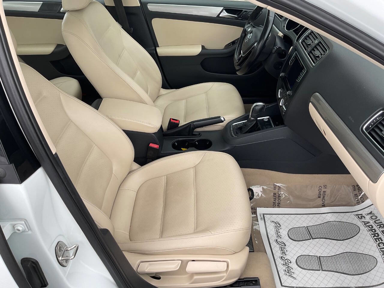 Used 2016 Volkswagen Jetta SE image 22