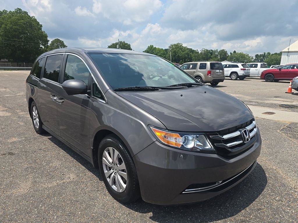 Used 2016 Honda Odyssey SE image 2