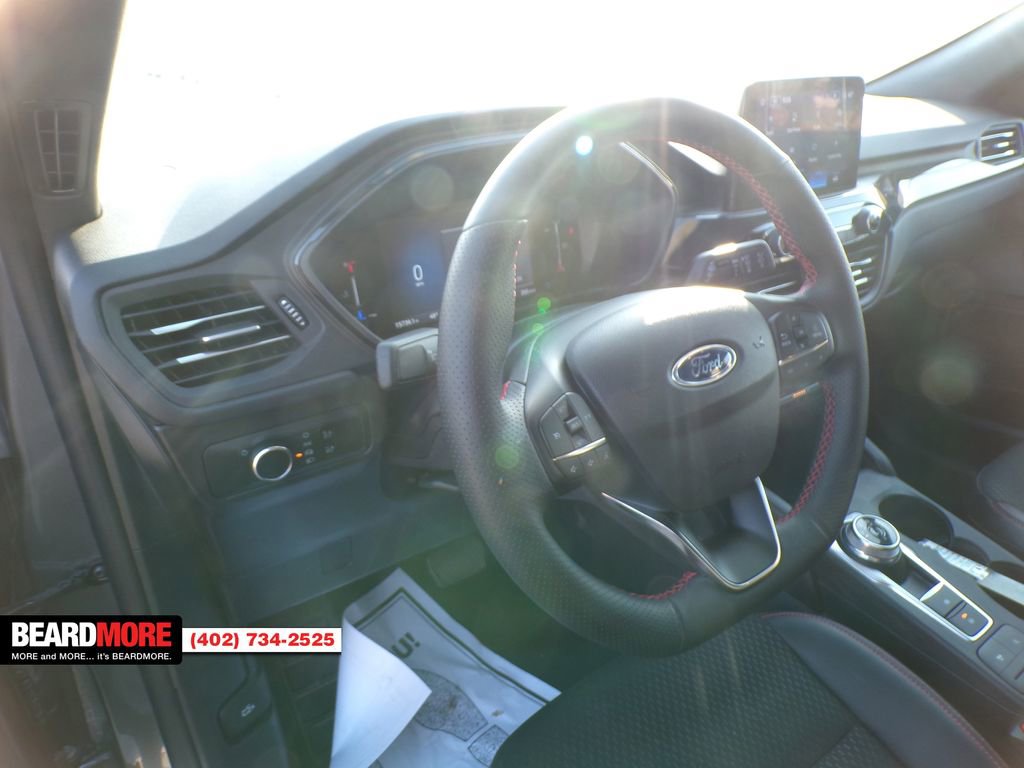 Used 2025 Ford Escape ST-Line image 15