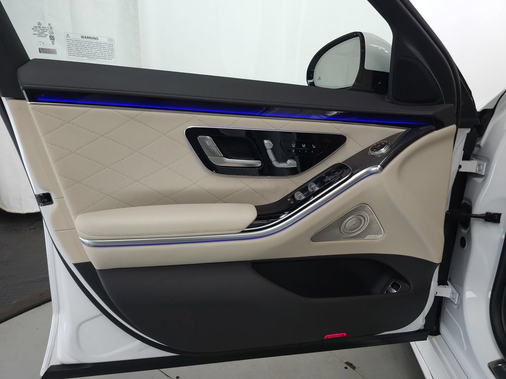 Certified 2025 Mercedes-Benz S 580 4MATIC Sedan image 5