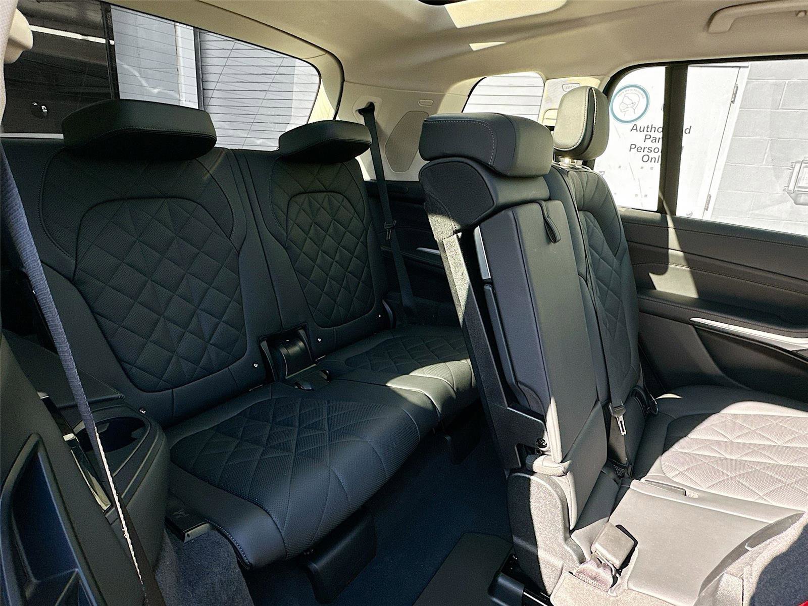 Certified 2024 BMW X7 xDrive40i w/ Premium Package image 29