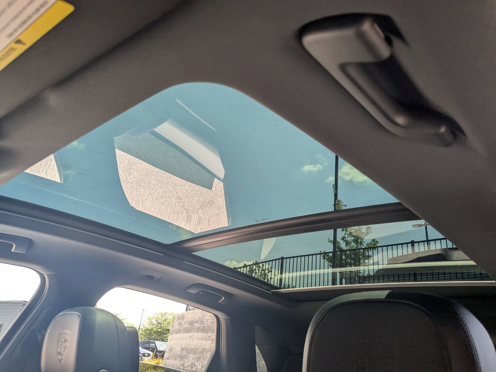 Used 2025 Porsche Cayenne image 27