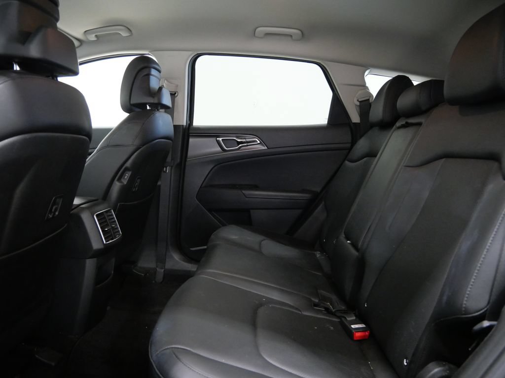 Used 2023 Kia Sportage EX AWD/4WD image 21