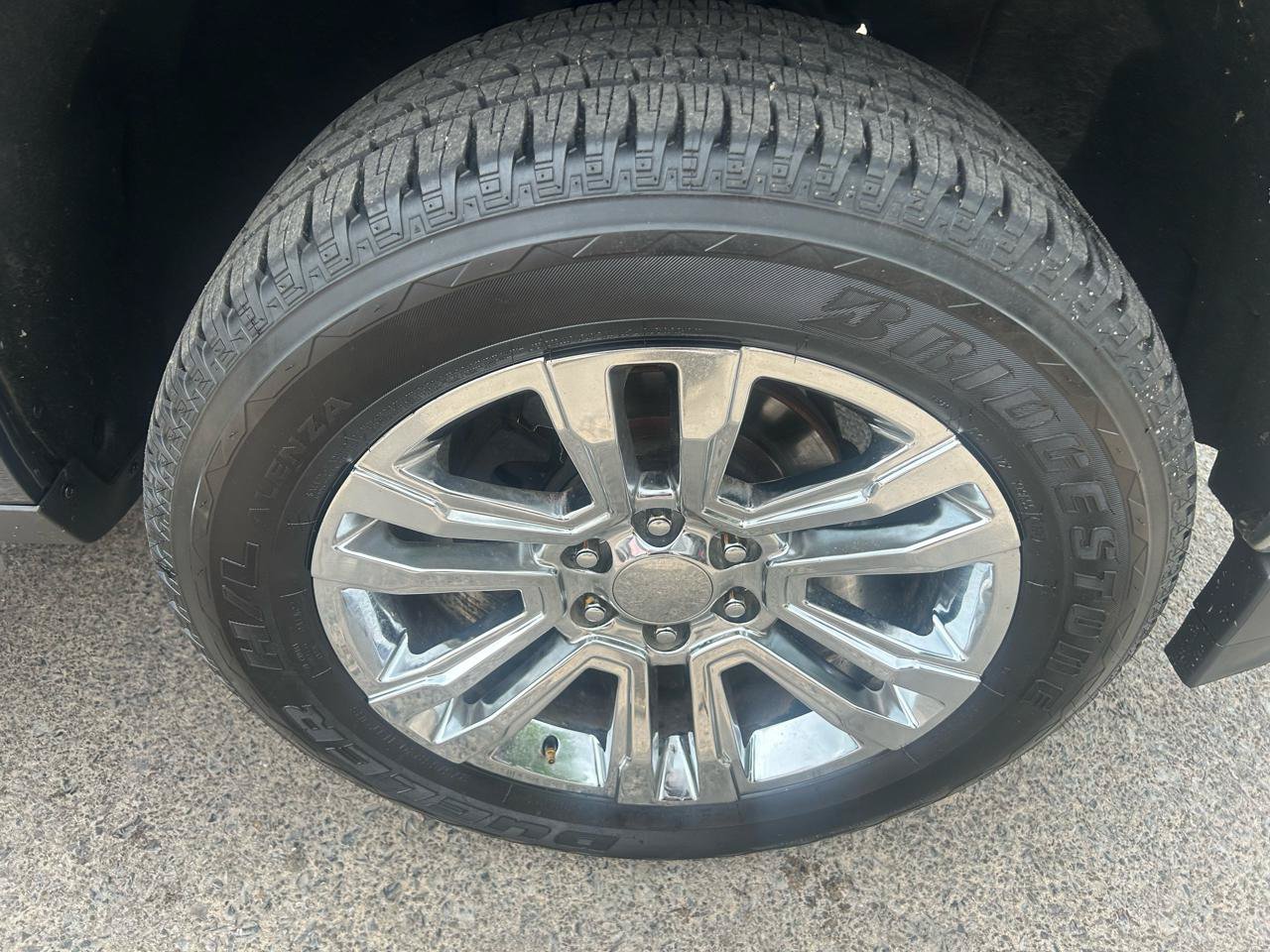 Used 2018 Chevrolet Silverado 1500 LT w/ All Star Edition AWD/4WD image 9