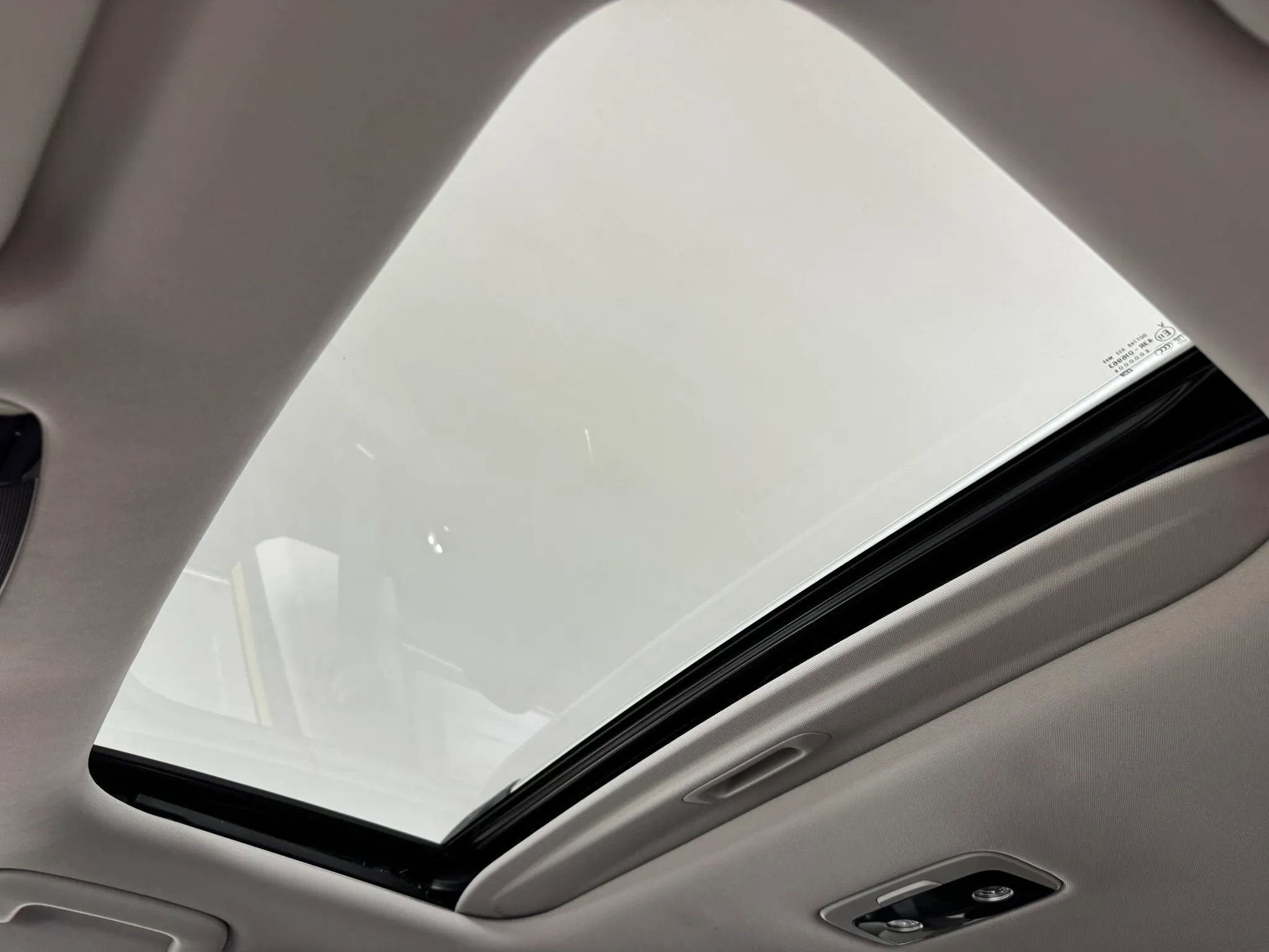 Used 2023 Kia Seltos SX w/ SX Sunroof Package AWD/4WD image 23