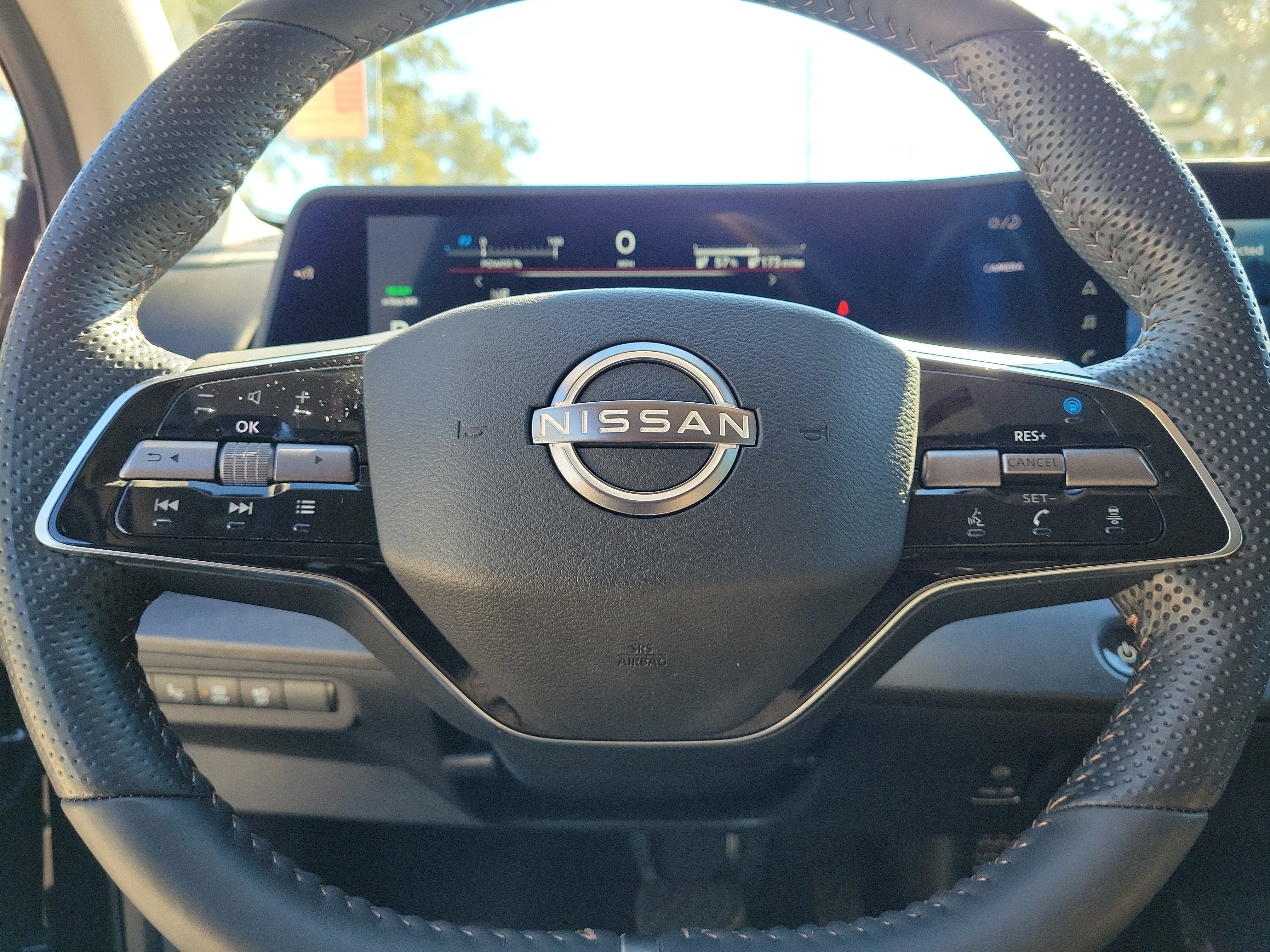 Certified 2025 Nissan Ariya AWD image 21