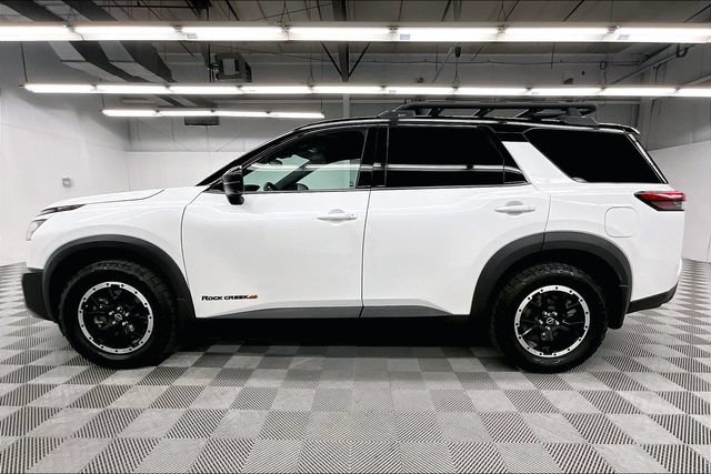 Used 2025 Nissan Pathfinder Rock Creek AWD/4WD image 13