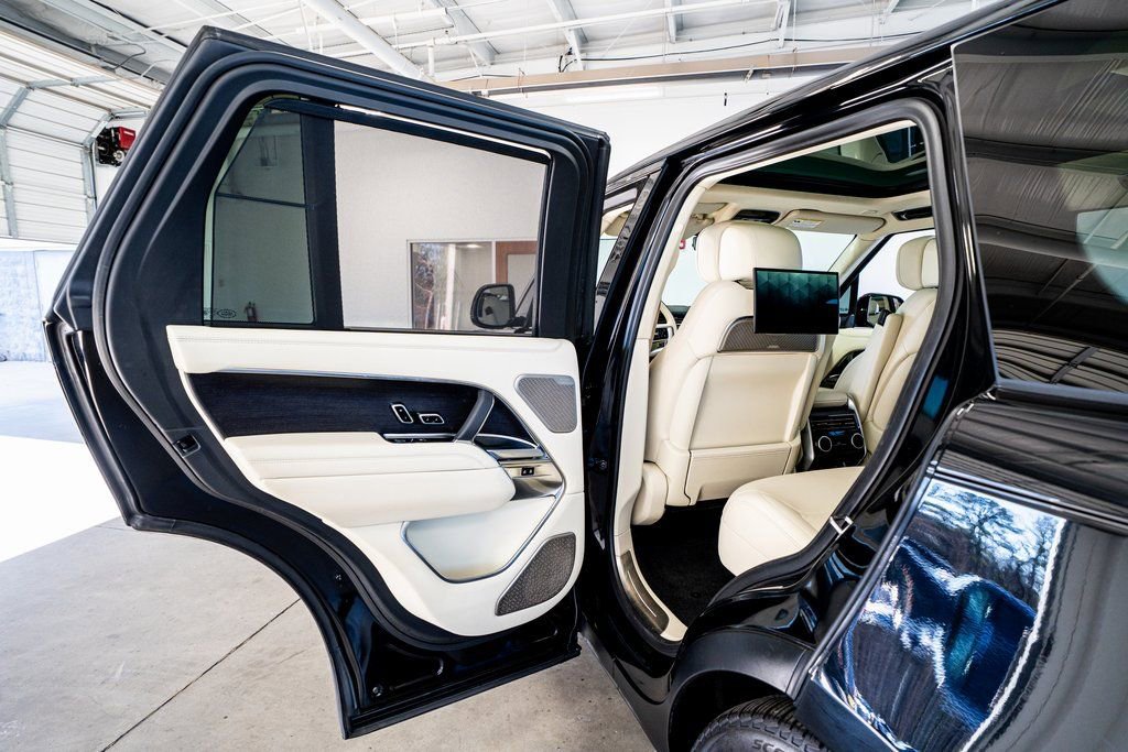 Used 2024 Land Rover Range Rover Autobiography image 50