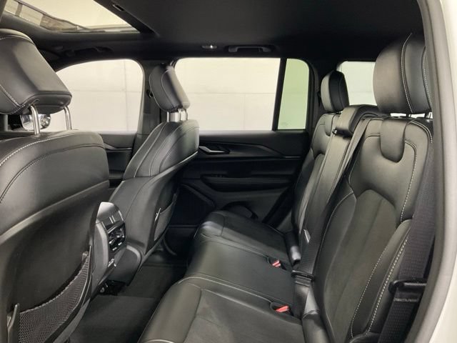 Used 2023 Jeep Grand Cherokee Altitude AWD/4WD image 34