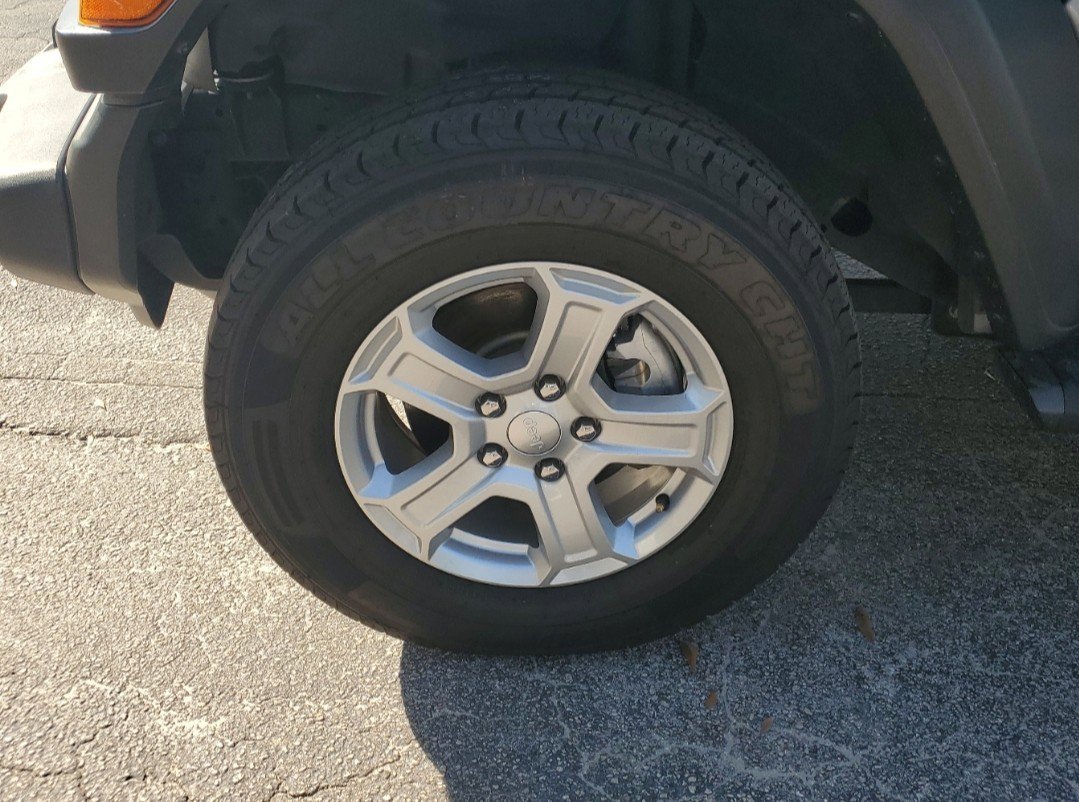 Used 2021 Jeep Wrangler Sport S image 4