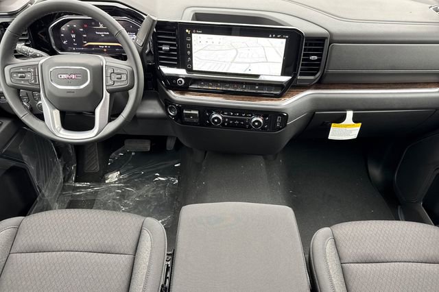 New 2026 GMC Sierra 1500 SLE w/ Preferred Package image 15