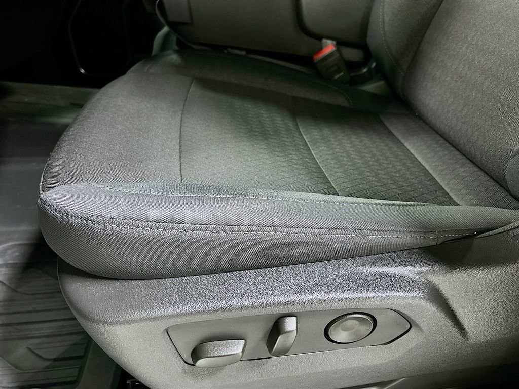 Used 2025 GMC Sierra 1500 SLE image 19