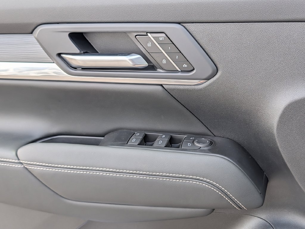 New 2027 GMC Terrain Elevation w/ Elevation Premium Package FWD image 22