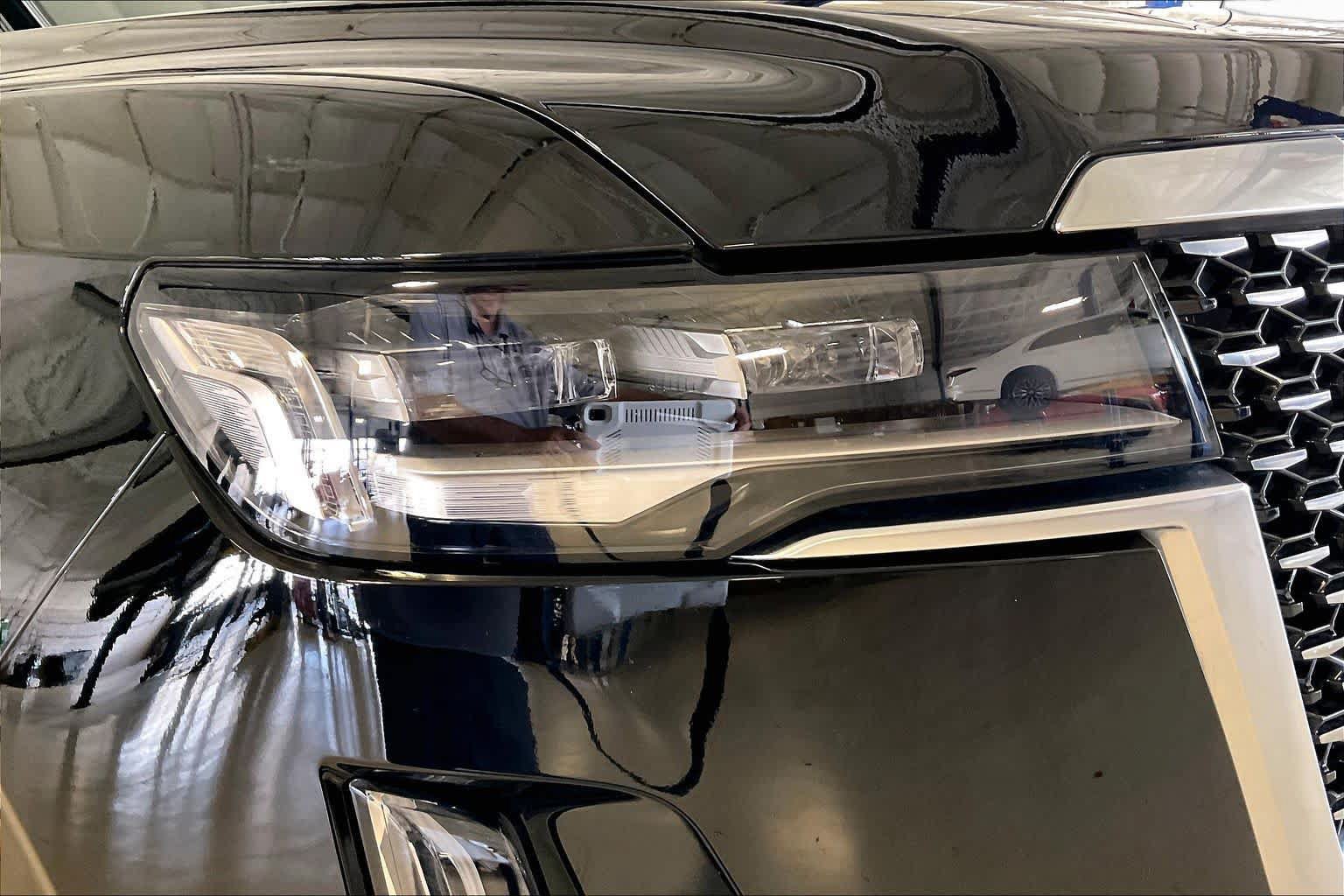 Used 2023 Cadillac Escalade Luxury RWD image 24