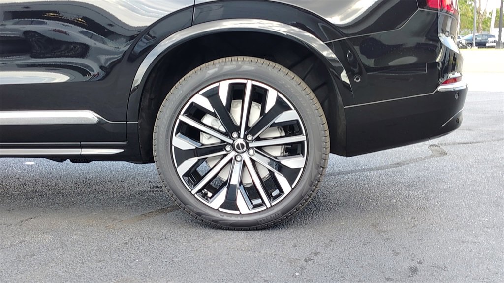 New 2026 Volvo XC90 B6 Plus w/ Protection Package Premier image 33
