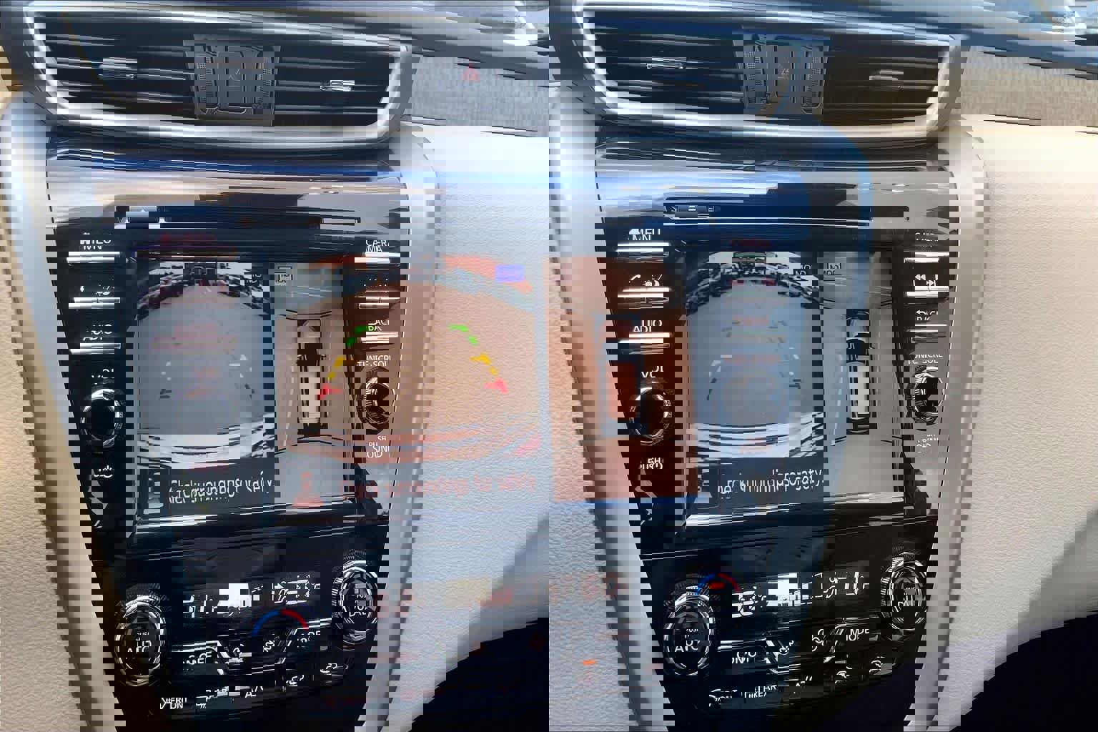 Used 2020 Nissan Murano SV w/ Premium Package image 29