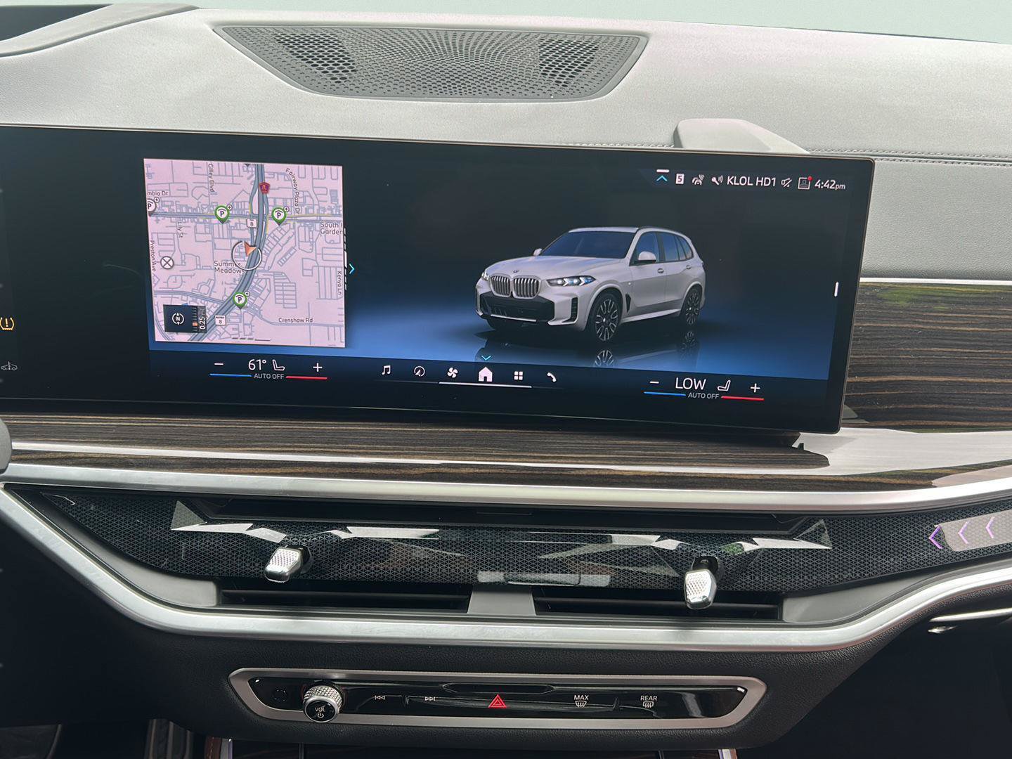 Used 2024 BMW X5 sDrive40i w/ Executive Package RWD image 13