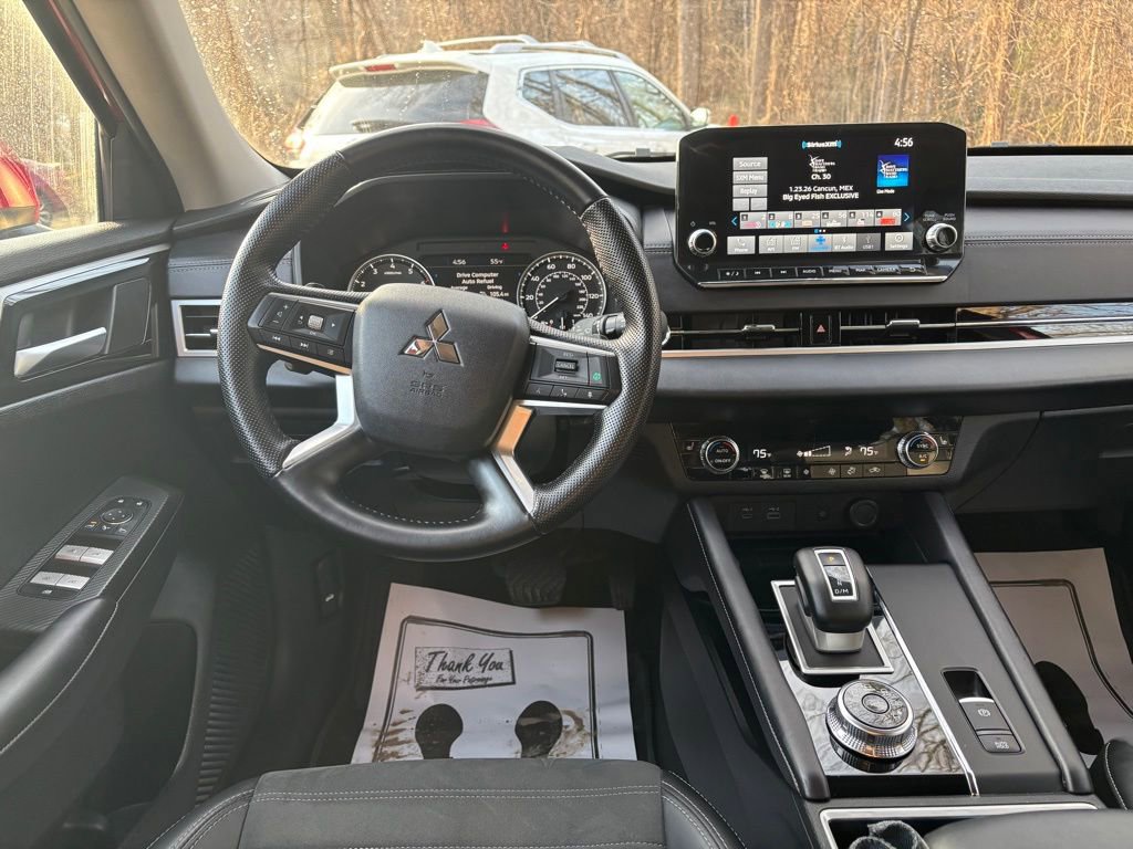 Used 2024 Mitsubishi Outlander SE image 10
