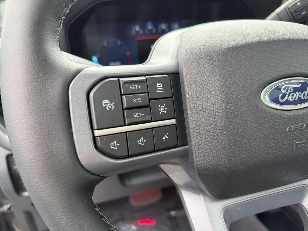 New 2026 Ford F250 Lariat w/ Black Appearance Package AWD/4WD image 15