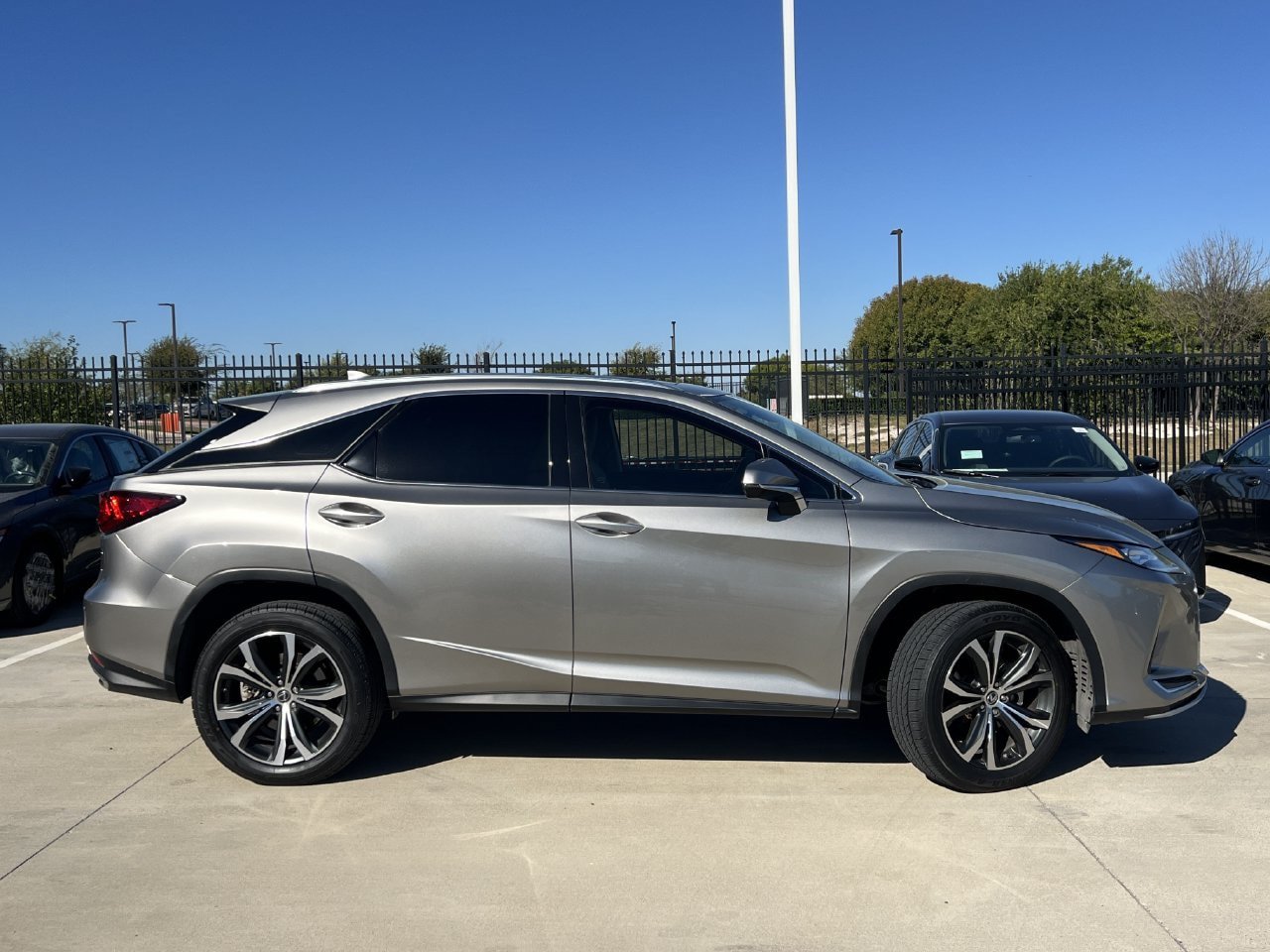 Used 2021 Lexus RX 350 FWD w/ Premium Package image 3