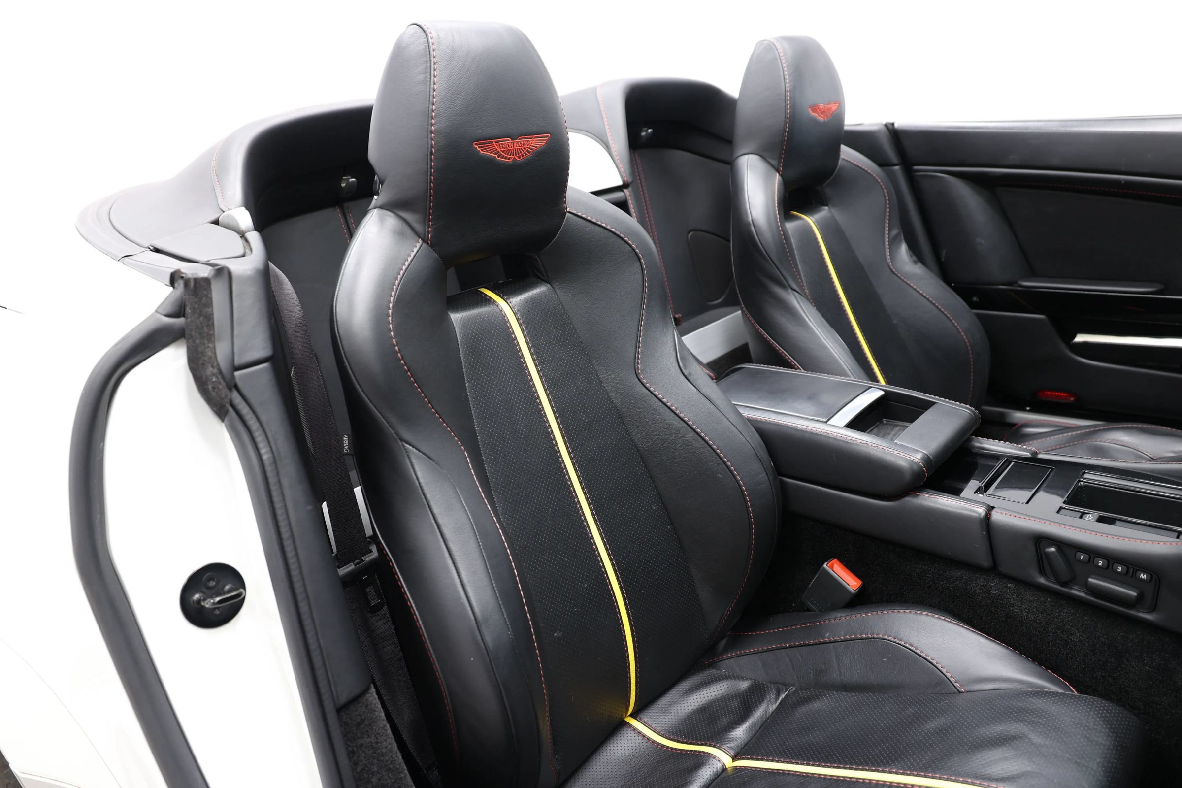 Used 2016 Aston Martin V8 Vantage GT RWD image 61