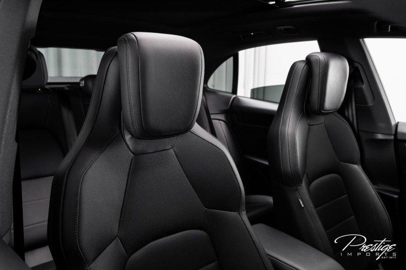 Used 2025 Porsche Macan 4S Electric image 44