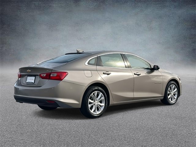 Used 2023 Chevrolet Malibu LT image 2