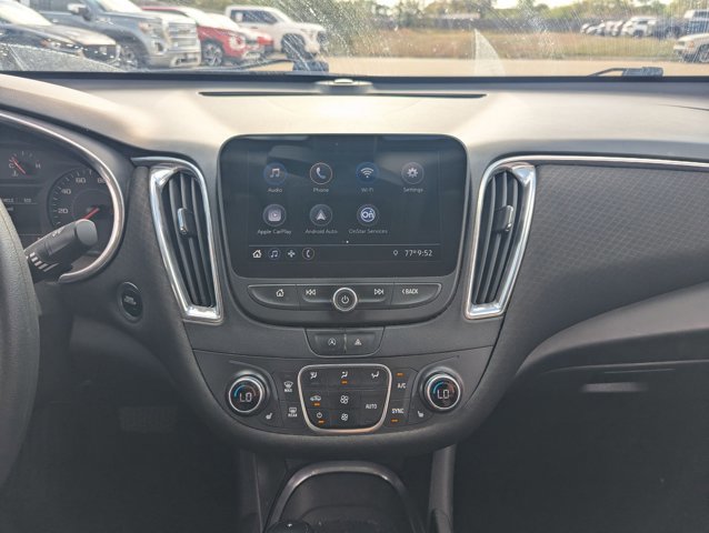 Used 2020 Chevrolet Malibu LT image 11