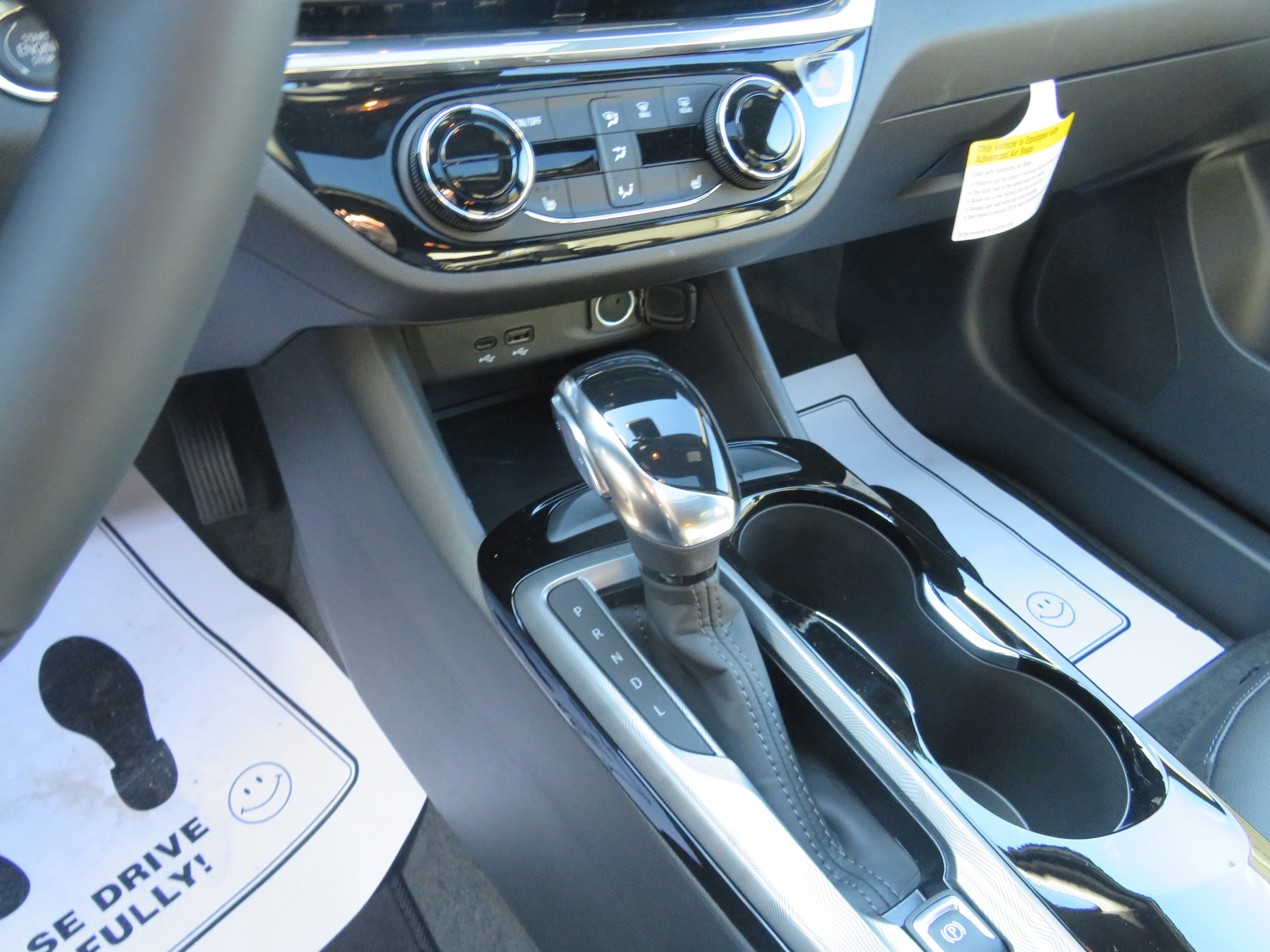 New 2026 Buick Envista Sport Touring w/ Convenience I Package FWD image 11