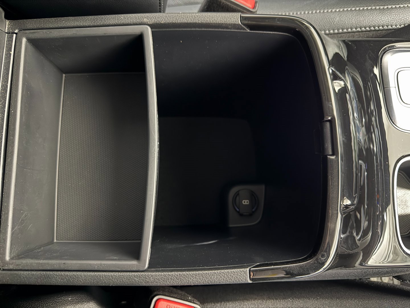 Used 2025 Kia Telluride EX image 32