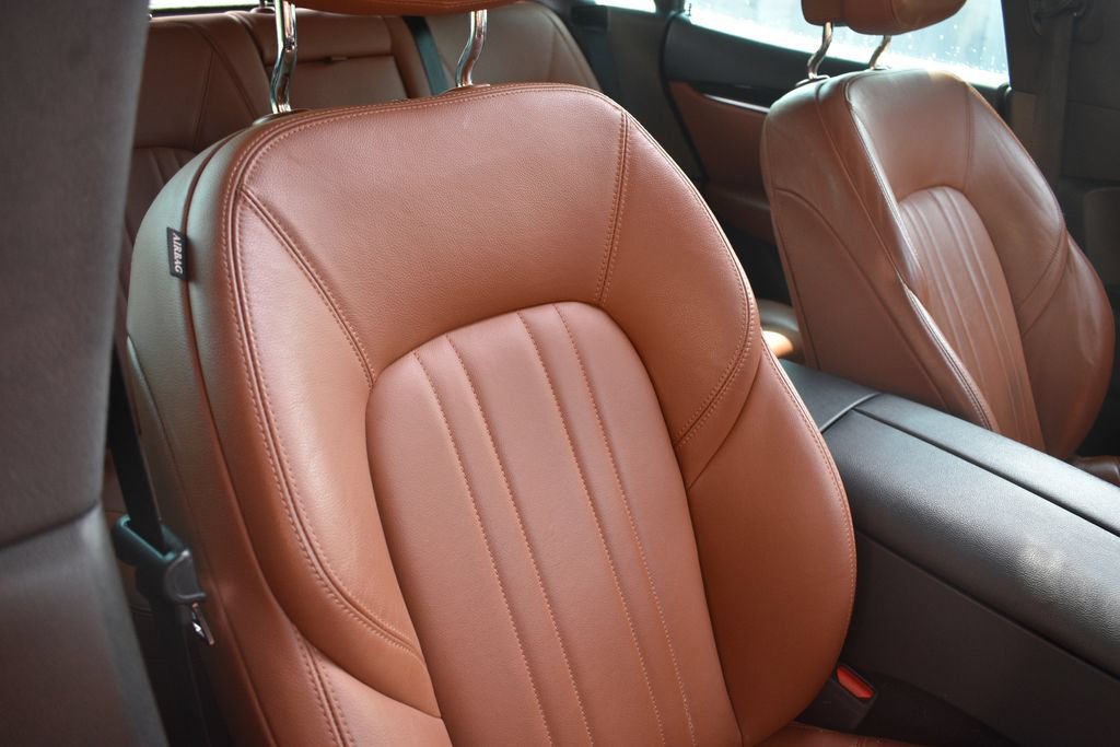 Used 2020 Maserati Levante AWD/4WD image 20