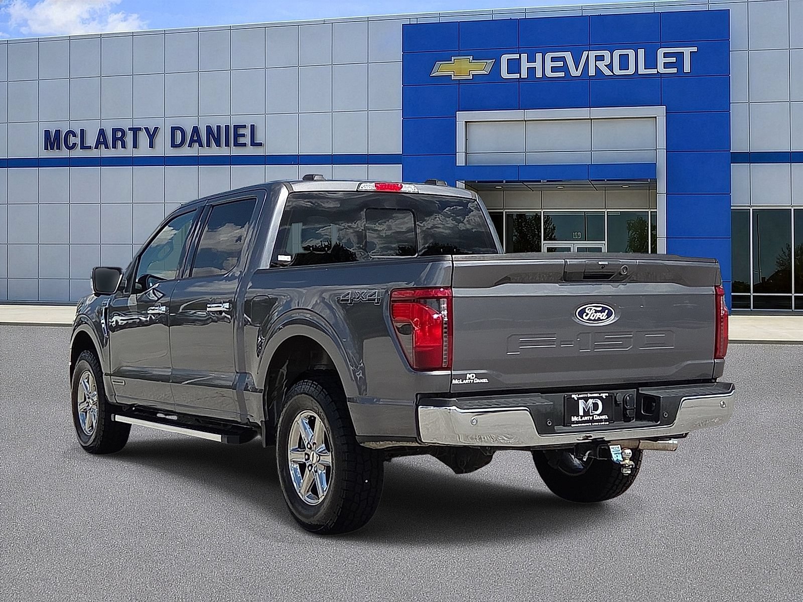 Used 2025 Ford F150 XLT w/ Equipment Group 302A MID AWD/4WD image 4