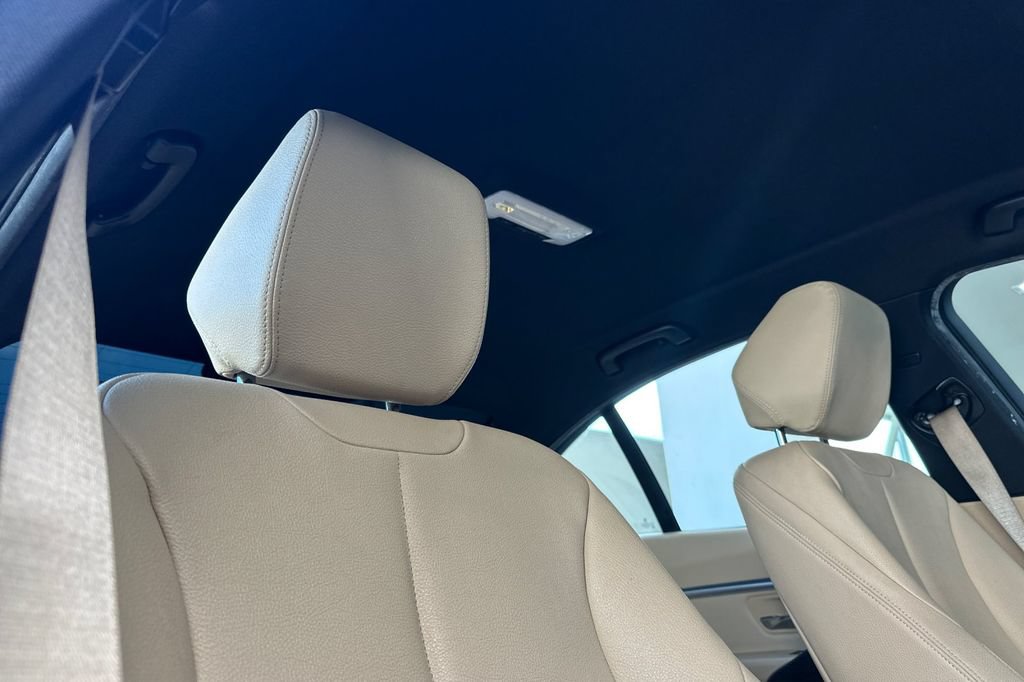 Used 2016 BMW 328i Sedan RWD image 17