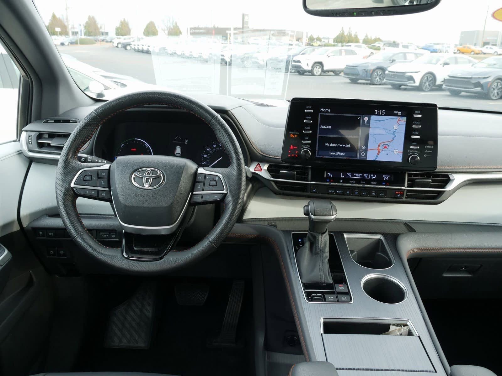 Used 2023 Toyota Sienna XSE image 21